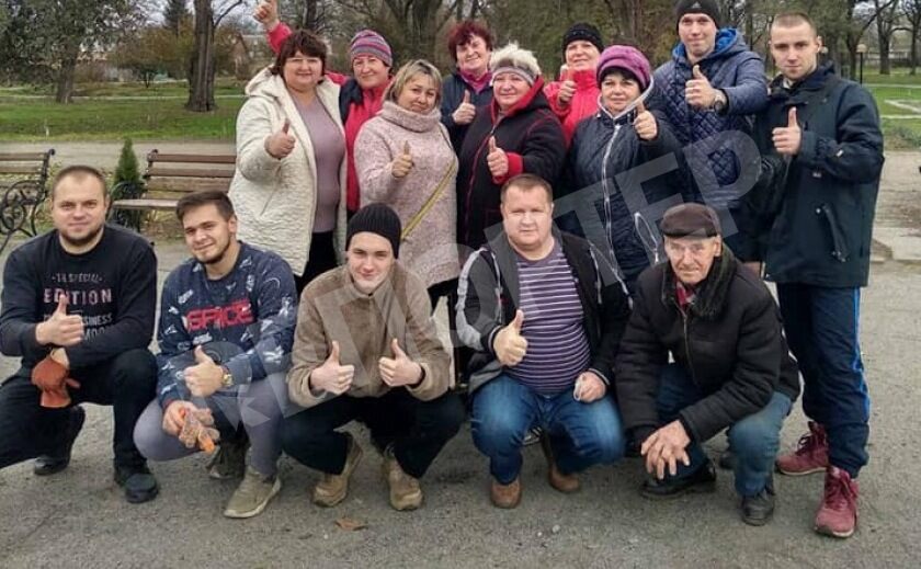 Никопольские добровольцы провели последний в году субботник