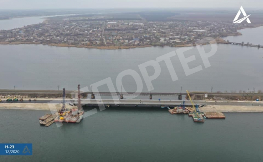 Мост через Чертомлык под Никополем открыли, но проехать по нему не дали