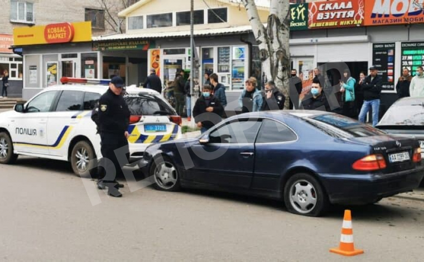 В Никополе полицейские открыли стрельбу по «двойнику»