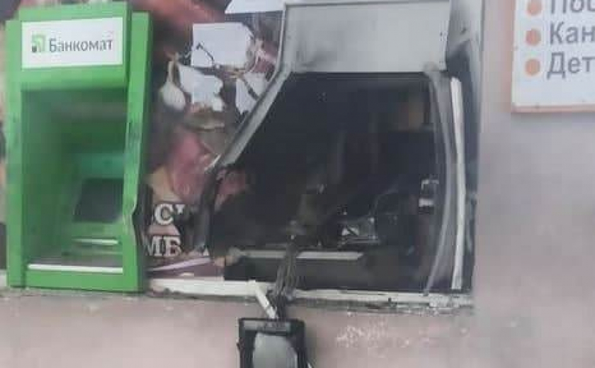 Под Никополем неизвестный взорвал банкомат