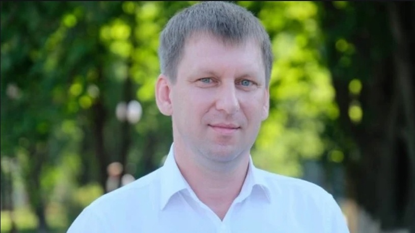 В Днепре судят градоначальника Покрова, а за закрытыми дверями дежурит группа поддержки из других мэров