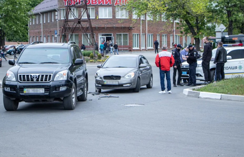 В Никополе произошли две автокатастрофы