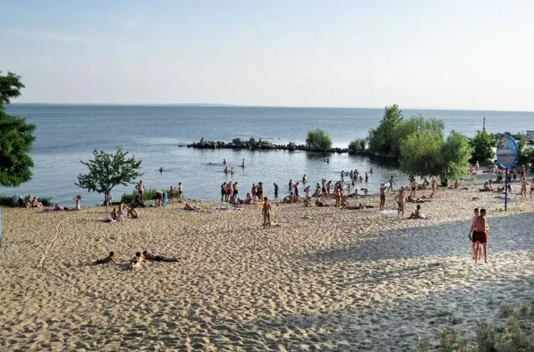 Айда купаться! Пляж в Никополе откроют с 1 июня