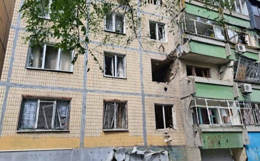 Унаслідок обстрілу Нікополя поранено людину: правоохоронці задокументували російські злочини на місцях атак
