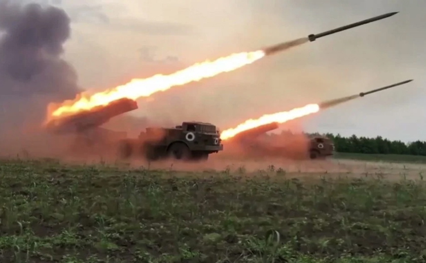 Війська РФ вдарили з важкої артилерії по Нікопольщині: подробиці