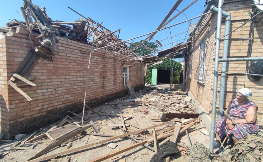 Війська РФ обстріляли Нікополь 18 червня: пошкоджені два обʼєкти критичної інфраструктури