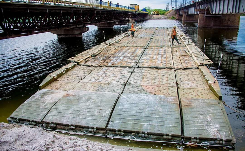 На реке Чертомлык под Никополем одесситы установили понтонную переправу