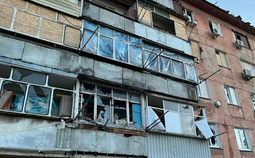 Під час обстрілів Нікопольщини поранено 82-річну жінку: безпекова ситуація на ранок 1 травня від ОВА