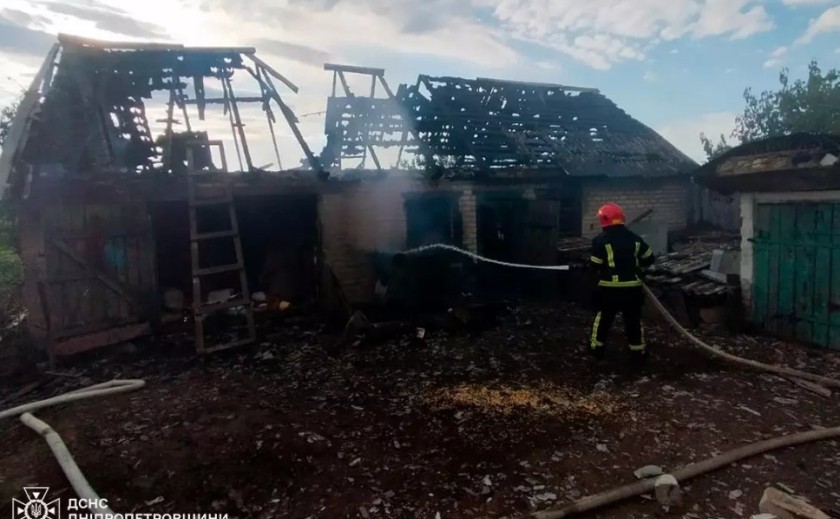У Новомосковському районі вогнеборці ліквідували займання господарчої споруди