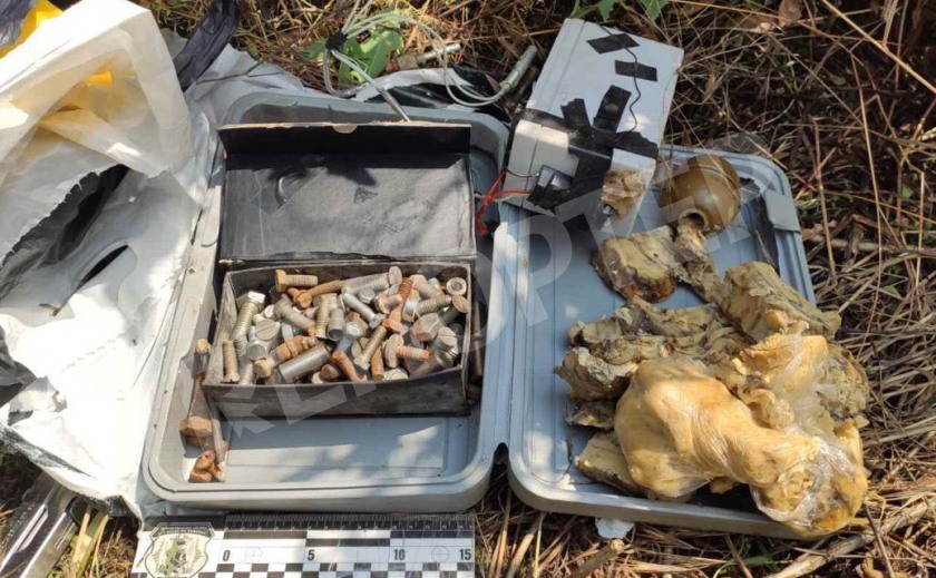 У никопольчанина изъяли наркотиков на 400 тысяч и 1,5 кг пластида