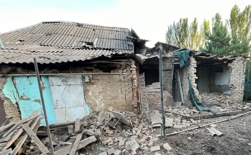 Нікопольщину ворог обстріляв з артилерії та дронів-камікадзе: постраждало четверо людей