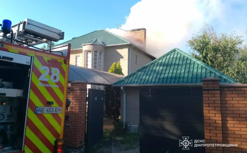Вогнеборці Нікоаоля ліквідували пожежу, яку спричинила ворожа атака