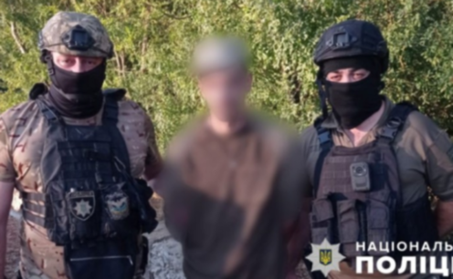 Вчинив замах на умисне вбивство жінки та дитини: поліцейські Полтавщини допомогли затримати зловмисника з Нікопольщини