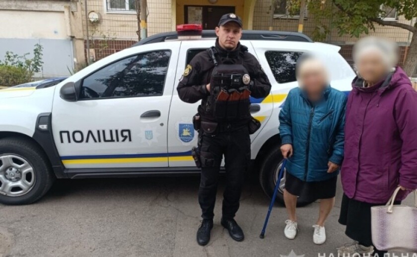 У Нікополі поліцейські допомогли дістатися додому 87-річній бабусі, яка загубилася