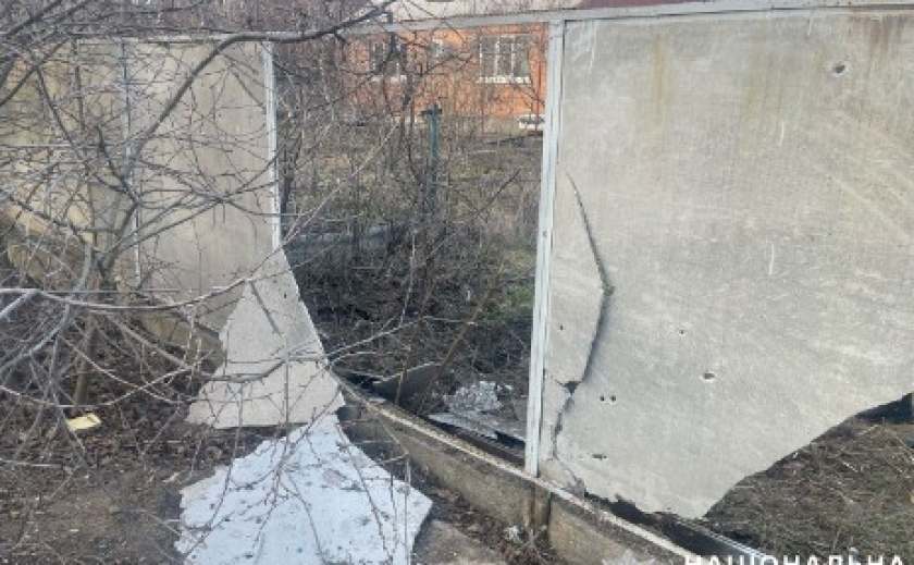 Впродовж минулої доби окупанти понад десять разів атакували Нікополь та Марганецьку громаду артилерією та дронами: поліція документує наслідки Впродовж минулої доби окупанти понад десять разів атакували Нікополь та Марганецьку громаду артилерією та дронами: поліція документує наслідки