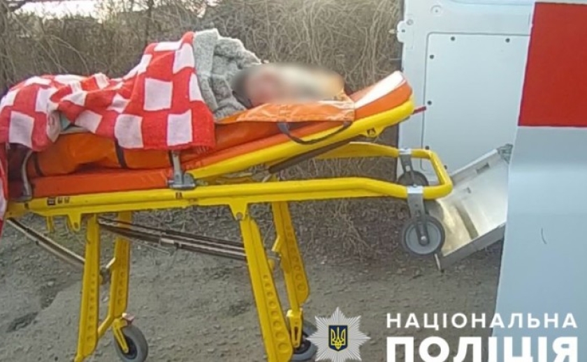 Мало не замерзла у власній оселі: у Нікопольському районі поліцейський офіцер громади допоміг безпорадній жінці Мало не замерзла у власній оселі: у Нікопольському районі поліцейський офіцер громади допоміг безпорадній жінці