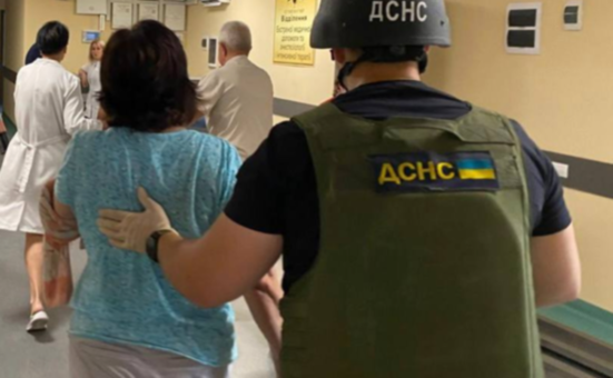 У Нікополі внаслідок обстрілу загинула жінка, ще п’ятеро людей поранені