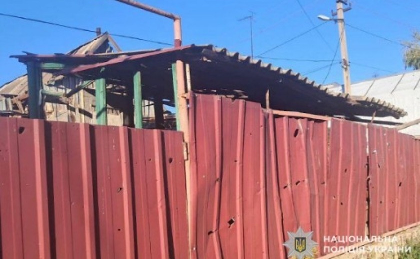 У Нікополі внаслідок російських атак загинула літня жінка, ще четверо людей зазнали поранень