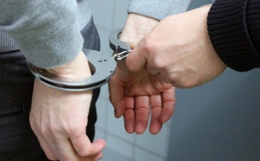 Втягнув у злочинну діяльність неповнолітнього: у Нікопольському районі поліцейські викрили 18-річного крадія