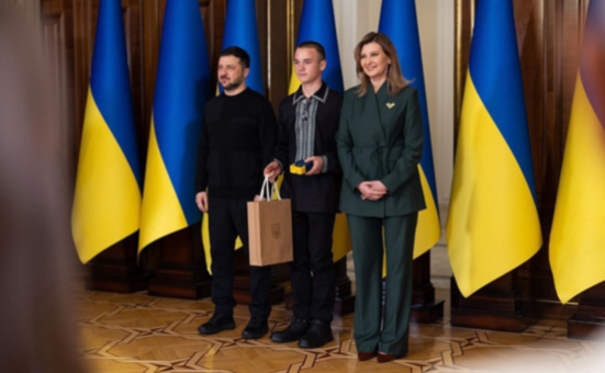 Президент нагородив 16-річного хлопця з Нікопольського району за врятоване життя