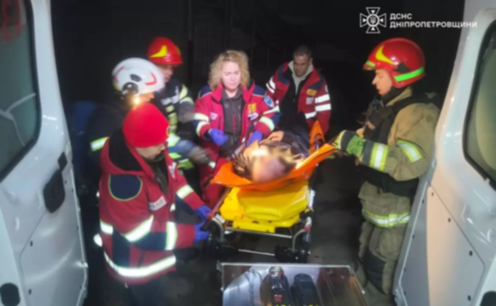 Нікопольський район: внаслідок пожежі постраждало два чоловіка, одного з яких врятували надзвичайники