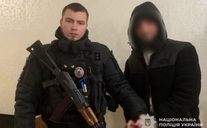 У Нікополі поліцейські затримали чоловіка за замах на вбивство свого дідуся