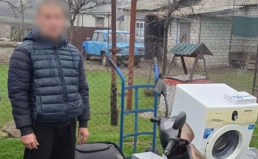 Обкрадав будинок жінки, яка через війну виїхала на лікування за кордон: поліцейські Нікопольщини викрили зловмисника
