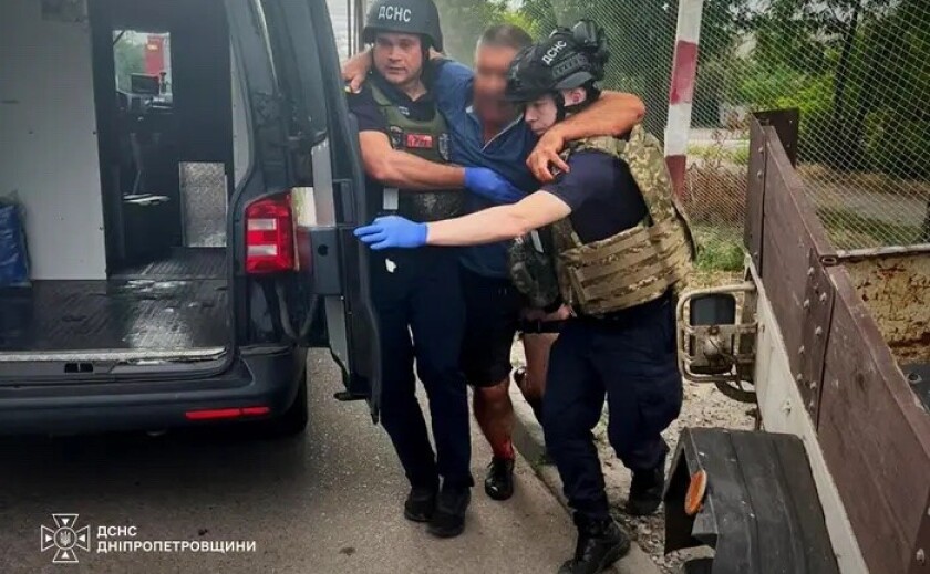 На Дніпропетровщині під час повторного обстрілу постраждали троє працівників місцевої пожежної охорони