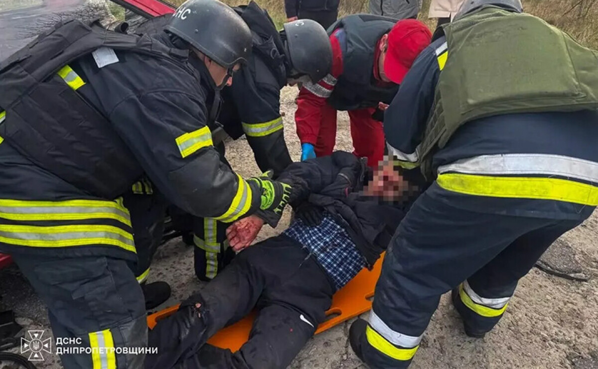 На Дніпропетровщині в ДТП загинули двоє людей, ще один водій постраждав