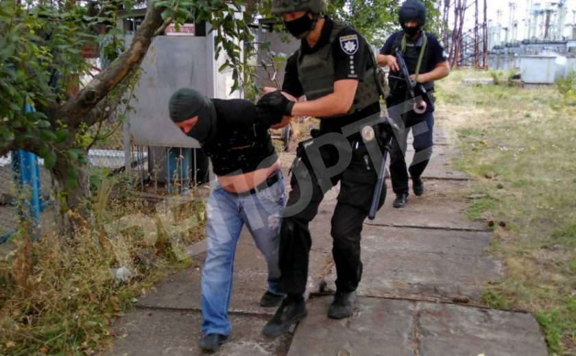 В Никополе охранная полиция отбивала налёт на ювелирку