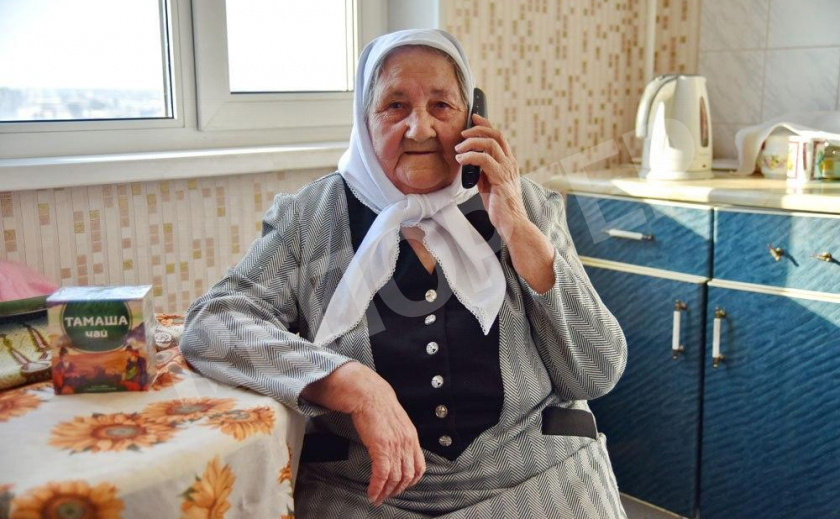 Никопольские пенсионеры все вопросы могут решить по телефону